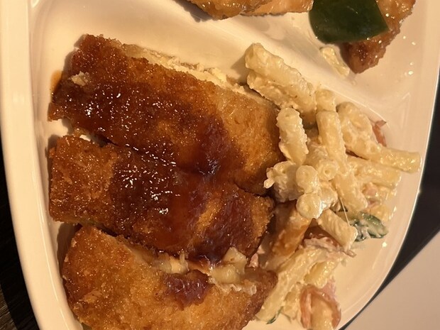 豚肉のWチーズ包みカツ1