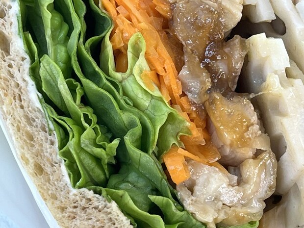 レンコンと照り焼きチキンのサンドイッチ1-2-3