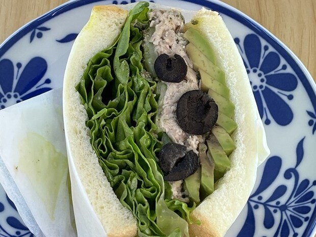 ツナアボガドバジルのサンドイッチ1-1-2