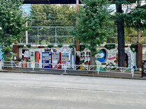 【東京都渋谷区】渋谷ファイヤー通りにミューラルアートが登場！ロスを拠点とするアーティストが制作