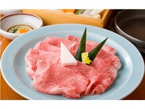 【東京都中央区】銀座らん月が、「第68回松阪肉牛枝肉共進会」で最優秀賞受賞牛を落札。和牛料理を提供