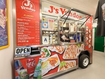 【東京都渋谷区】チキンオーバーライス専門店「J’sVendor原宿本店」移転1周年記念！特別メニュー登場