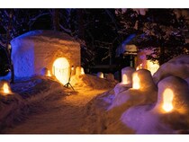 【栃木県日光市】冬の風物詩「湯西川温泉かまくら祭」開催。非日常な幻想空間に癒される！