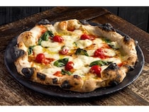 【北海道ニセコ町】世界で注目を集める本格ナポリピッツァ「PST」オープン！日本人の口にあうジャパニーズスタイルのピッツァ