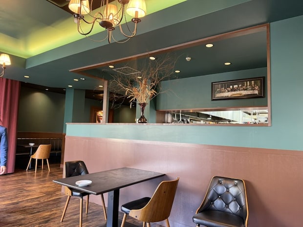 Trattoria ALBERI（トラットリア アルベリ）内観写真。