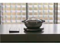 温かみのあるステンレス製の『かこい鍋』が誕生！一年中使える新定番