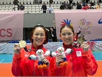 デフリンピックのバレーボールで、モリタ製作所所属社員の梅本姉妹が金メダル獲得