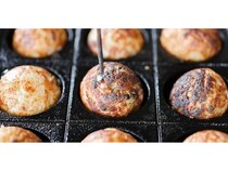 家庭で専門店のカリとろ食感を再現！及源鋳造が渾身のたこ焼き器「てつだこ」を新発売