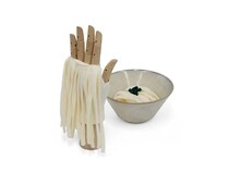 香川発・イチーナ「綿100％さぬきうどん手袋」発売！最大産地の技術が詰まった商品