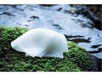 こんにゃく由来の植物繊維100％で作られた「つやの子 こんにゃく生タオル」、TVで紹介