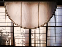 神奈川県川崎市の老舗居酒屋から生まれた「扇暖簾」が、京都デザイン賞2025入選