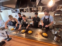 信州・松本の「広島お好み焼きと鉄板焼き 宮澤」に、調理体験プログラムが登場！