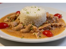 【大阪府大阪市】大阪・関西万博のアンゴラパビリオンにて新メニュー登場！本場の伝統料理を味わう