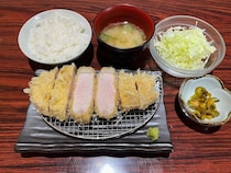 【神奈川県横浜市】低温調理の“白とんかつ”がお得に味わえる！「とんかつ六角箸」が年末年始イベント開催