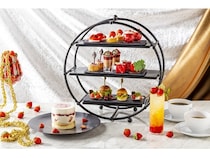 【東京都新宿区】キンプトン新宿東京でいちごが主役のアフタヌーンティー開催。縁起スイーツがテーマ