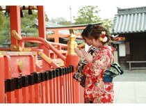 【京都府京都市】銭洗弁天で清めた縁起の良い五円玉を三が日限定でレンタル着物岡本がプレゼント！