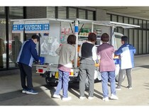 【福岡県北九州市・宗像市・篠栗町】北九州病院が運営する病院でローソンの移動販売がスタート。食品や介護用品などを販売