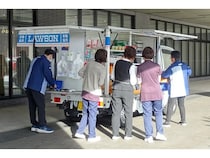 【福岡県北九州市・宗像市・篠栗町】北九州病院が運営する病院でローソンの移動販売がスタート。食品や介護用品などを販売