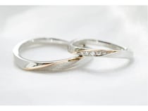 【東京都渋谷区】運命の赤い糸を表現したHamriの結婚指輪加工。加工費が無料になる特別なフェア開催