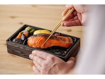 【京都府京都市】京都一の傳が京都髙島屋S.C.店をオープン。“究極のさけ弁当”を一日数量限定で発売