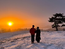【群馬県嬬恋村】愛妻の日に“愛妻家の聖地”嬬恋村で日の出ツアー開催。冬季閉鎖中の愛妻の丘を特別開放