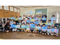 【愛媛県宇和島市】鶴島小学校4年生が、水環境をテーマに描いた作品を展示！「水環境イラスト展」開催中