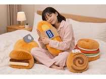 人気ベーカリーの看板パンを抱いて眠る！抱き枕「おやすみベーカリー」数量限定で発売