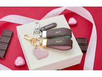 ギフトブランド「Yukarien」の人気ペアキーリングにバレンタイン限定カラー2色登場！