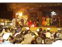 【埼玉県加須市】3匹の鬼が荒々しく駆け回る！不動ヶ岡不動尊總願寺で「節分会 鬼追い豆撒き式」開催