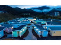 【宮城県女川町】被災地で生まれた「ホテル・エルファロ」が国産トレーラーハウスホテルとして記録樹立