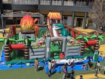 【宮城県仙台市】ふわふわ遊具が登場する「イーグルスキッズの春休み」開催！中学生以下無料観戦も