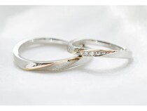 【東京都渋谷区】運命の赤い糸を表現したHamriの結婚指輪加工。加工費が無料になる特別なフェア開催