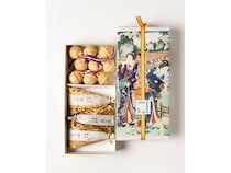 箱根の老舗ちもと×ポーラ美術館。箱根にまつわる浮世絵パッケージの和菓子セット発売