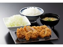 かごしま黒豚を堪能！かつ寿アミュプラザ鹿児島店にて「赤身VS白身」フェア開催