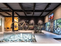 各地の専⾨店と連携したスポーツバイクレンタルプラットフォーム「RINCLE」が始動