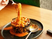 【東京都世田谷区】「下北沢 チーズと激辛はしご酒」開催！寒い冬に食べたくなる熱々グルメが大集結