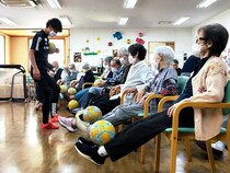 デイサービスなどを展開するツクイが、横浜F・マリノスとのパートナーシップを継続