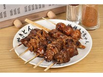 【東京都港区】「やきとん まこちゃん」がJR新橋駅北改札前にOPEN！創業57年の伝説の味を楽しもう