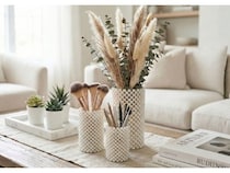 パールの輝きを活かしたインテリアブランドPERLEAが誕生。用途を決めない、美しい余白