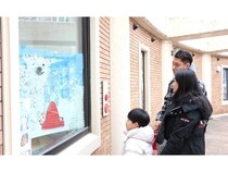 【大阪府大阪市】天王寺動物園「新世界ゲート」で来園者が制作した廃材モザイクアートの常設展示を開始