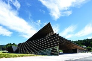 5_道の駅正面(拡大) 5_道の駅正面(拡大)