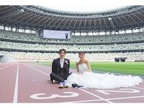 【東京都新宿区】ワタベウェディングが、MUFGスタジアム(国立競技場)でウェディングフォトを実施