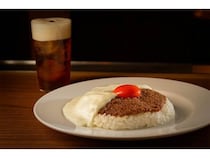 【東京都港区】新橋のバーでこだわりのカレーランチを楽しめる！「新橋咖喱 舶来」が営業開始