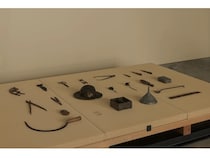 【東京都渋谷区】「古道具坂田」を通じて蒐集された品々が並ぶ、吉澤宏隆氏のコレクションセールを開催