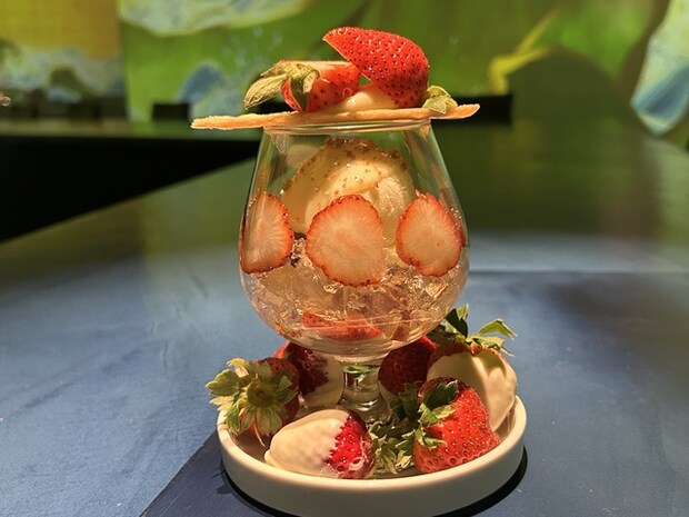 いちごパフェ1
