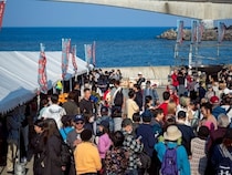 【神奈川県真鶴町】海の恵みを豪快に味わう特製鍋や花火、ステージを楽しむ「源頼朝旗挙祭2026」開催！