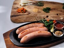 【沖縄県】沖縄発のうま味食材「うま藻」を使った島豚ソーセージが6種のラインアップで発売！