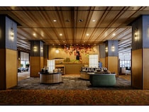 【北海道札幌市】伝統の宿「花もみじ」がロビー刷新！銘菓とドリンクが揃うフリーフロー・ラウンジ登場