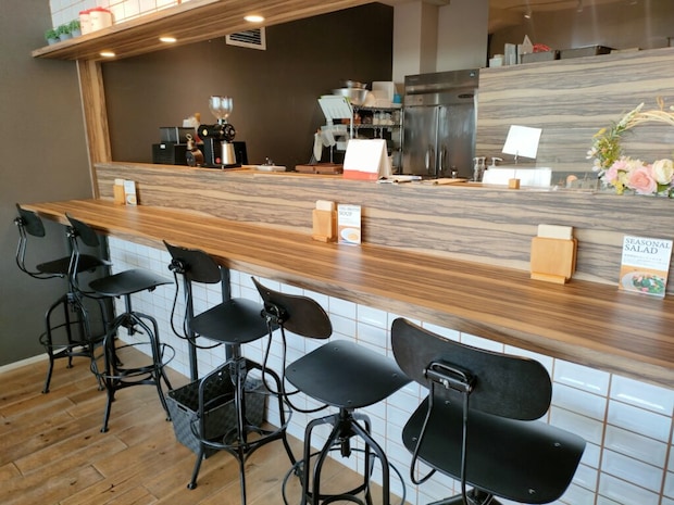 FLAT CAFE