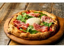 【岡山県岡山市】手仕込みのピザやパスタに厳選素材のドリンクバーも。「PISOLA岡山浜野店」オープン